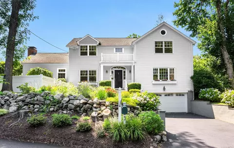 17 Witch Ln, Norwalk, CT 06853