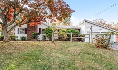 85 Eastern Dr, Wethersfield, CT 06109