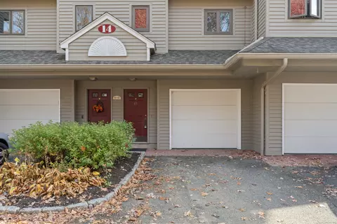 882 N Colony Rd #85, Meriden, CT 06450
