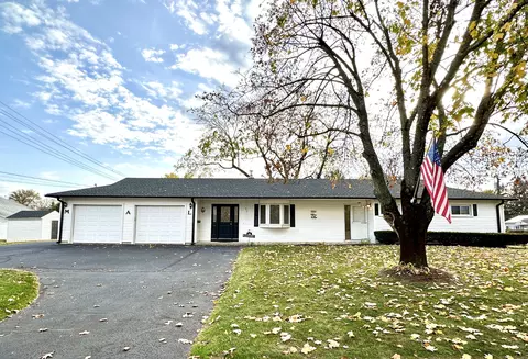 397 Green Manor Ter, Windsor Locks, CT 06096
