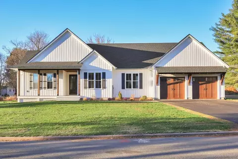 31 Joyce Ln, Manchester, CT 06040