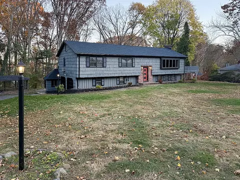 527 Howellton Rd, Orange, CT 06477