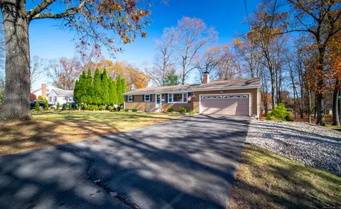 135 Hickory Hill Rd, New Britain, CT 06052
