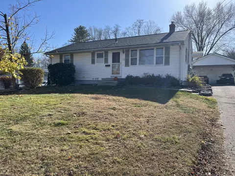 95 Basswood Dr, Middletown, CT 06457