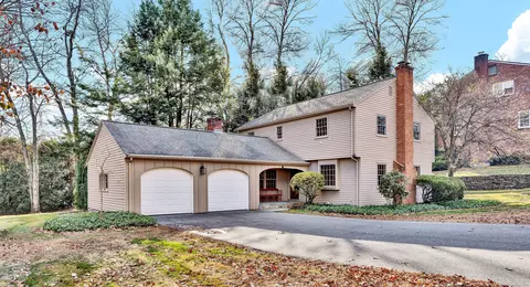 6 Wildwood Rd, Wethersfield, CT 06109