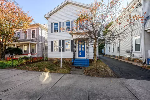 88 Lyon St, New Haven, CT 06511