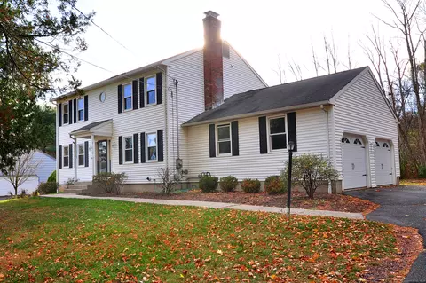 695 Mountain Rd, West Hartford, CT 06117