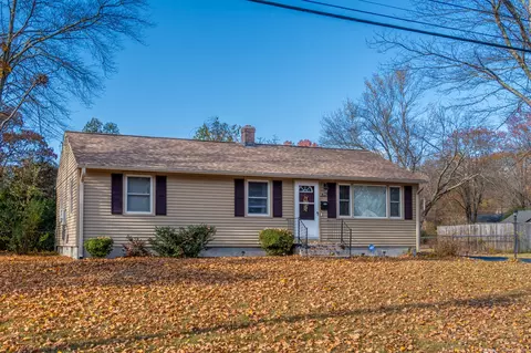 6 Varno Ln, Enfield, CT 06082