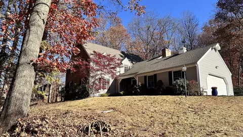 28 Mountain Brook Rd, North Haven, CT 06473