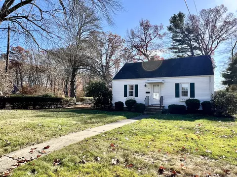 39 Brace Rd, Newington, CT 06111