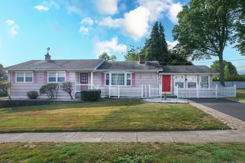 215 Oceanview Ter, Stratford, CT 06614