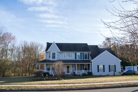 49 Thornton Ct, Middletown, CT 06457