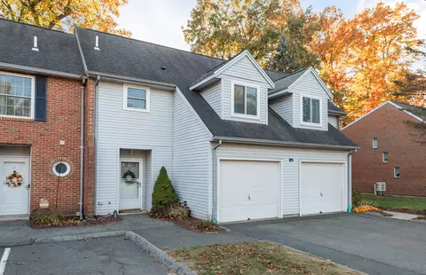 190 Tomlinson Ave #10B, Plainville, CT 06062