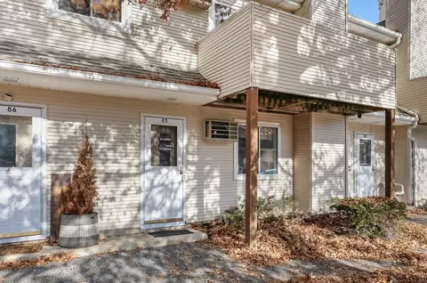 136 Pembroke Rd #10-85, Danbury, CT 06811