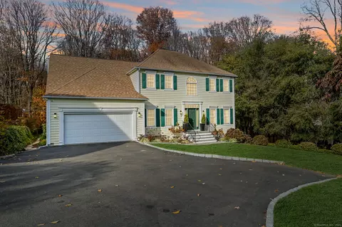 3 Silvermine Rdg, Norwalk, CT 06850