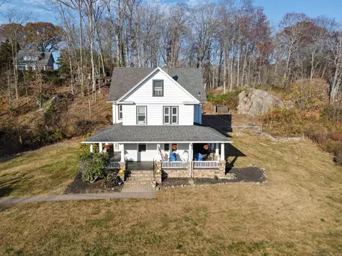 51 Mill Plain Rd, Branford, CT 06405