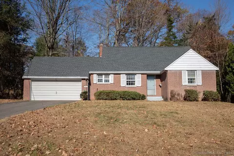 89 Cedarwood Dr, New Britain, CT 06052