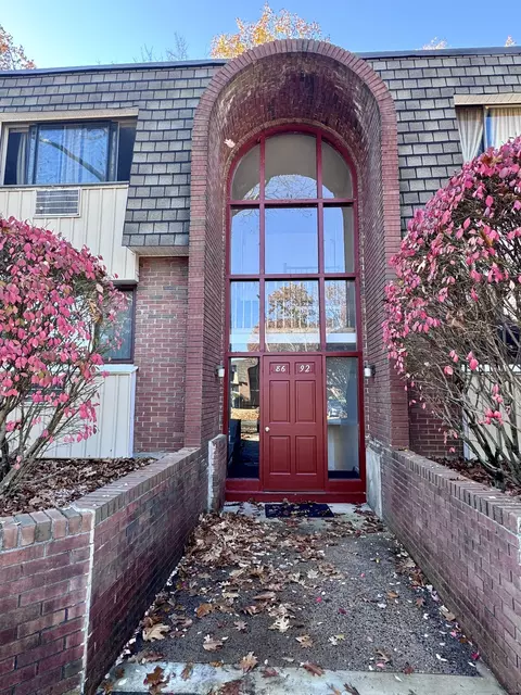 90 High Path Rd #90, Windsor, CT 06095