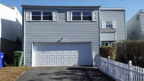 28 Afton Ter, Middletown, CT 06457