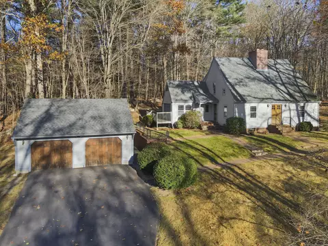 6 Bittersweet Dr, Gales Ferry, CT 06335