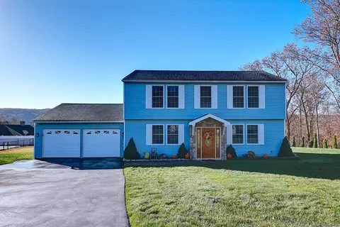 40 Nicole Dr, Naugatuck, CT 06770