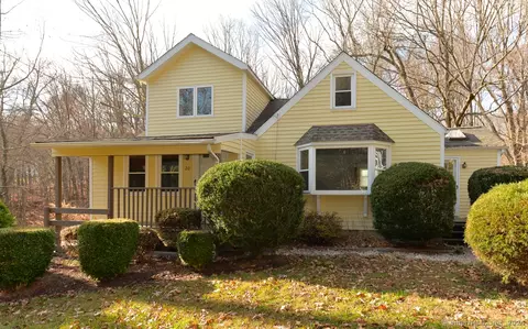 20 Sleepy Hollow Rd, Southbury, CT 06488