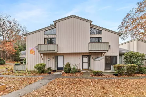 36 Wauwinet Ct #36, Guilford, CT 06437