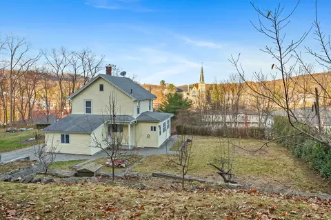 86 Maple St, Winchester, CT 06098