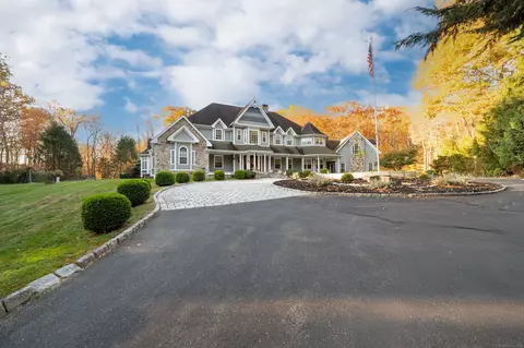 14 Hop Brook Rd, Brookfield, CT 06804
