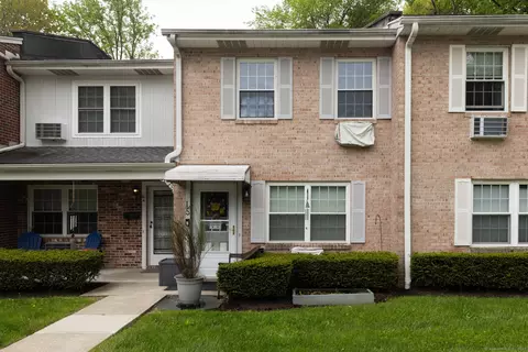 5 Surrey Ln #L5, Torrington, CT 06790
