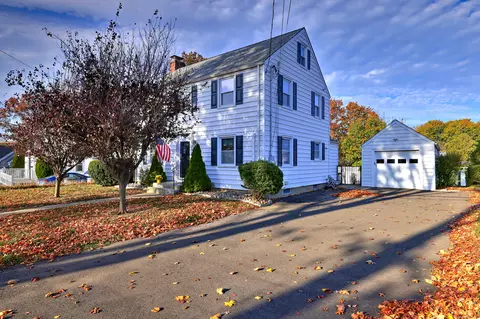 16 Sachem St, Milford, CT 06461