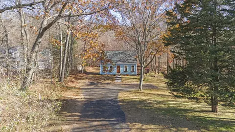 12 Algonquin Trl, East Haddam, CT 06469