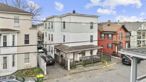 38 E Dover St, Waterbury, CT 06706