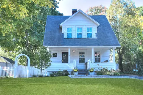 3 Clinton Ave, Westport, CT 06880