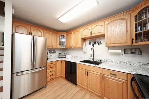50 E Hill Rd #2F, Canton, CT 06019