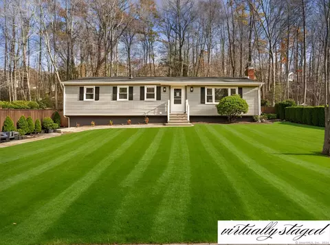 113 Thoreau Dr, Shelton, CT 06484