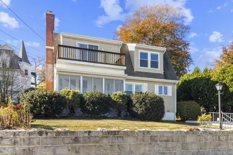 517 Pequot Ave, New London, CT 06320