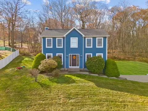 413 Tiffany Ln, Bristol, CT 06010