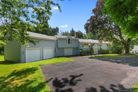 819 Robert Treat Dr, Orange, CT 06477