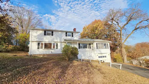91 Jennifer Rd, Hamden, CT 06514