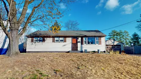 15 Sidor Dr, Enfield, CT 06082