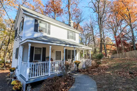 15 Newfane Rd, New Fairfield, CT 06812