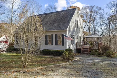 59 Rosemont Dr, Deep River, CT 06417
