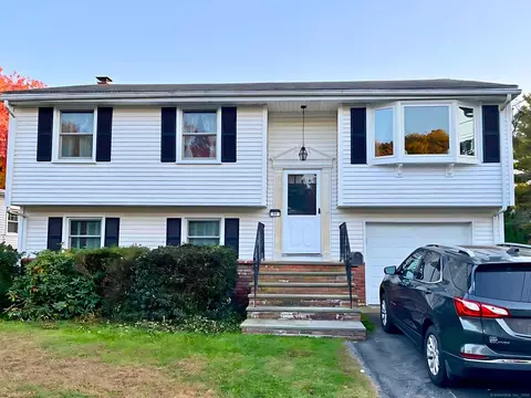 34 Mcclean Ave, Stamford, CT 06905