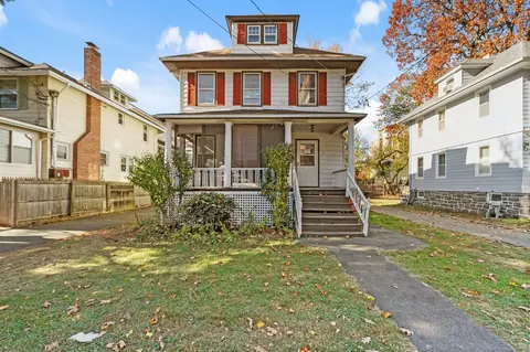 11 Renwick St, Stamford, CT 06902