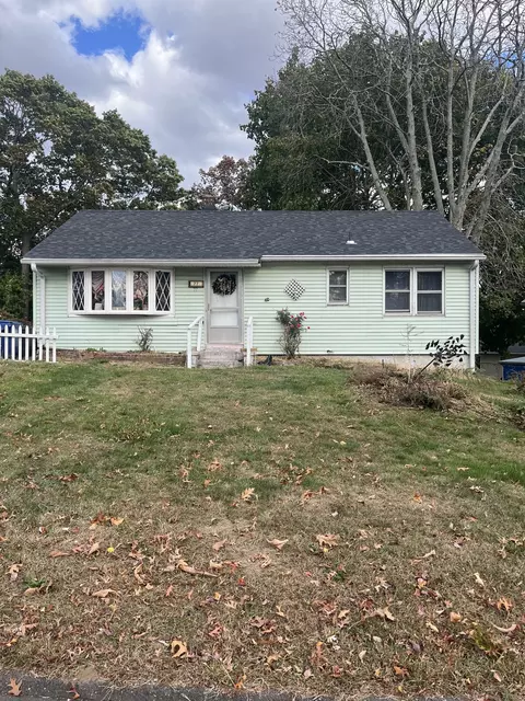 77 Fairfax St, West Haven, CT 06516