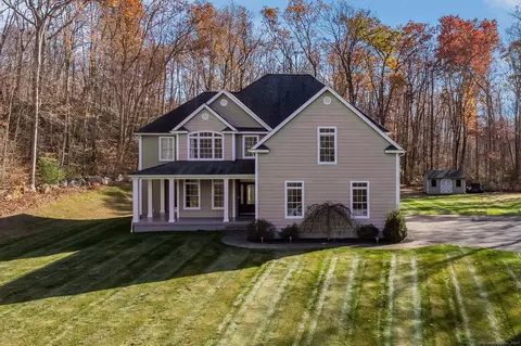 25 Chalker Rd, Durham, CT 06422