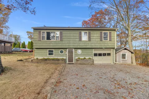 48 Saginaw Trl, Shelton, CT 06484