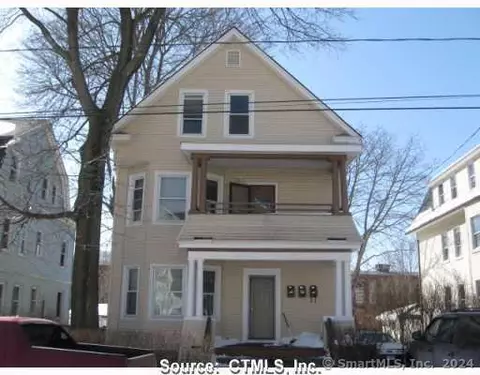 70 Connecticut Ave, New London, CT 06320