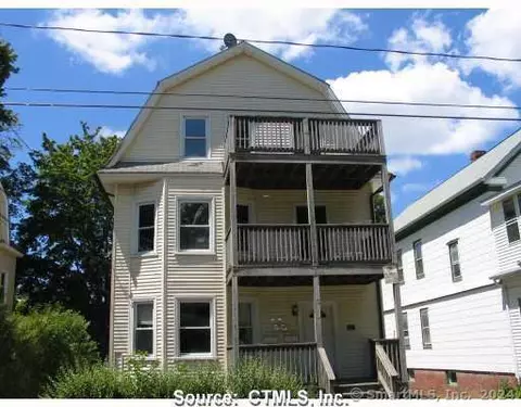 72 Connecticut Ave, New London, CT 06320